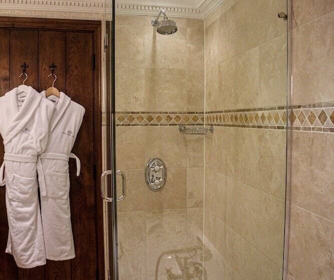 Люкс, Langshott Manor Luxury Hotel Gatwick