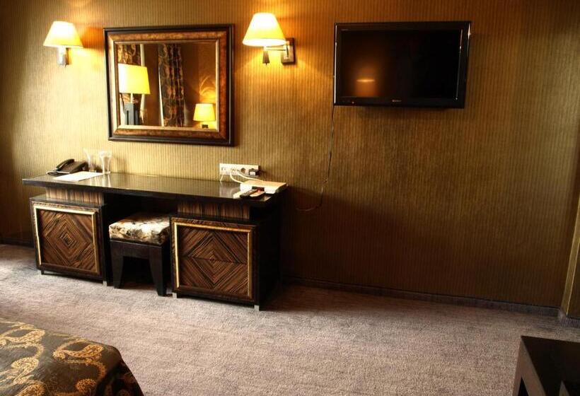 חדר דלוקס, Bononia