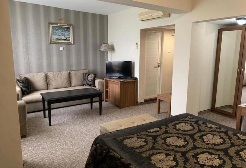 سوییت جونیور, Bononia