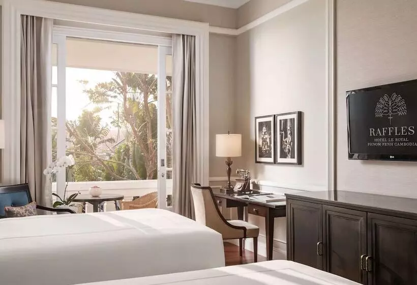 プールビュースタンダードルーム, Raffles Hotel Le Royal