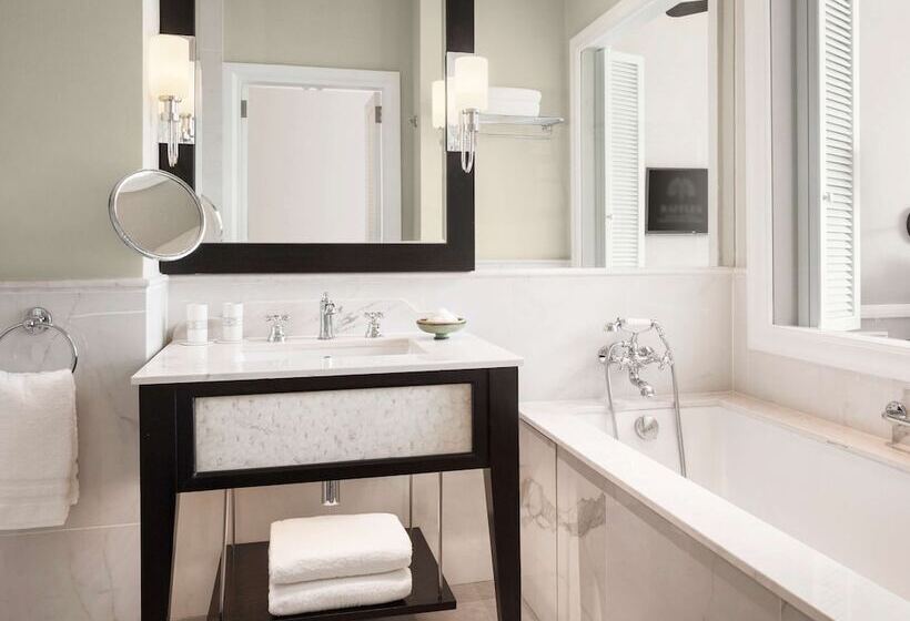 חדר סטנדרט נוף לבריכה, Raffles Hotel Le Royal