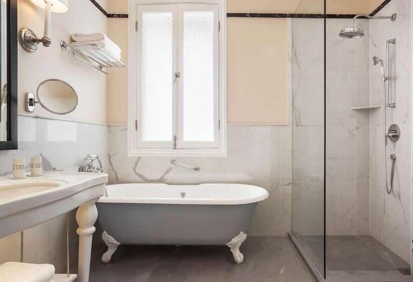 סוויטה, Raffles Hotel Le Royal