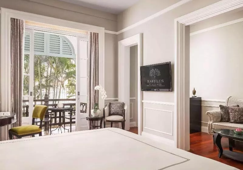 キングサイズベッドのスイートルーム, Raffles Hotel Le Royal