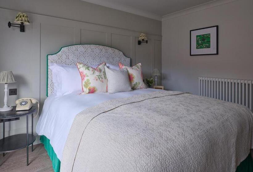 Номер Стандарт, Stanwell House