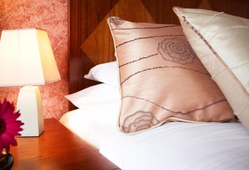 غرفة قياسية مطلّة علي البحر, Red Lea Apartments