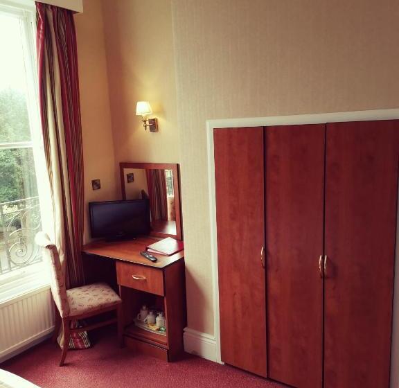 غرفة عائلية مطلّة علي البحر, Red Lea Apartments