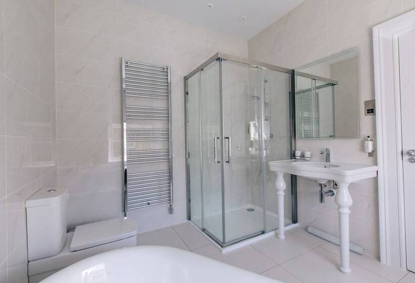 غرفة كلاسيكية سرير كينج, The Seafield Armscullen