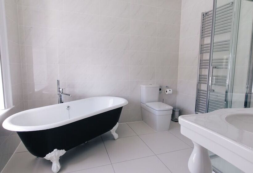 غرفة كلاسيكية سرير كينج, The Seafield Armscullen