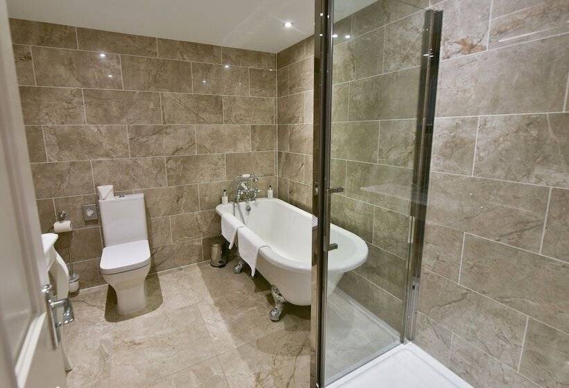 جناح, The Seafield Armscullen