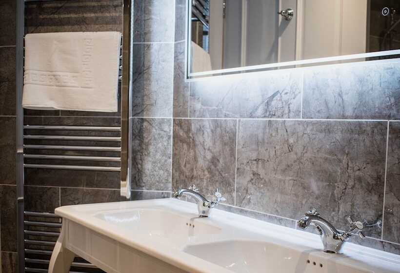 جناح, The Seafield Armscullen