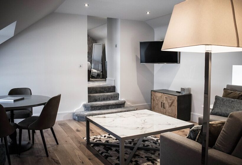 جناح, The Seafield Armscullen