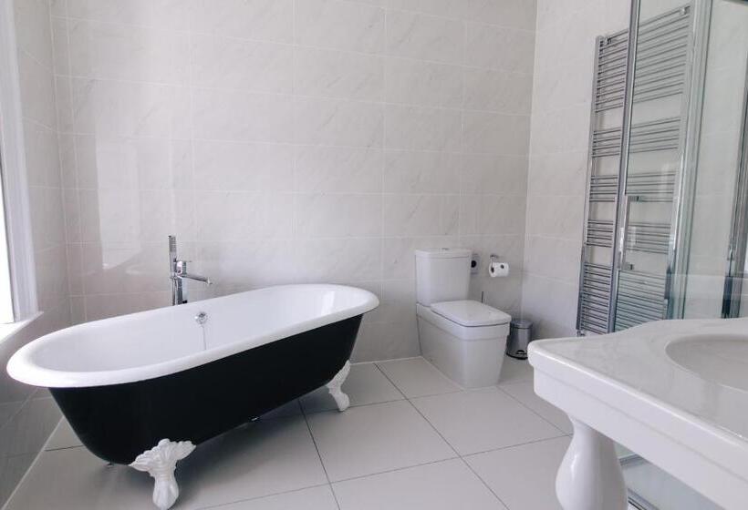 غرفة كلاسيكية سرير كينج, The Seafield Armscullen