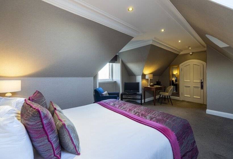 ジュニアスイート, Sherbrooke Castle