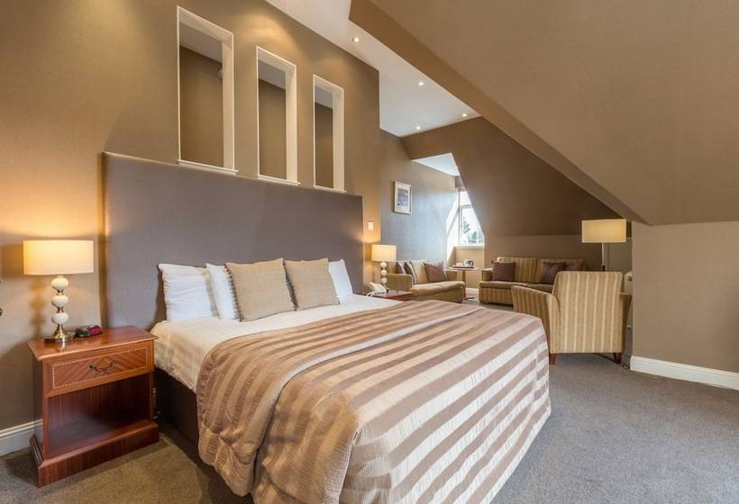 ジュニアスイート, Sherbrooke Castle