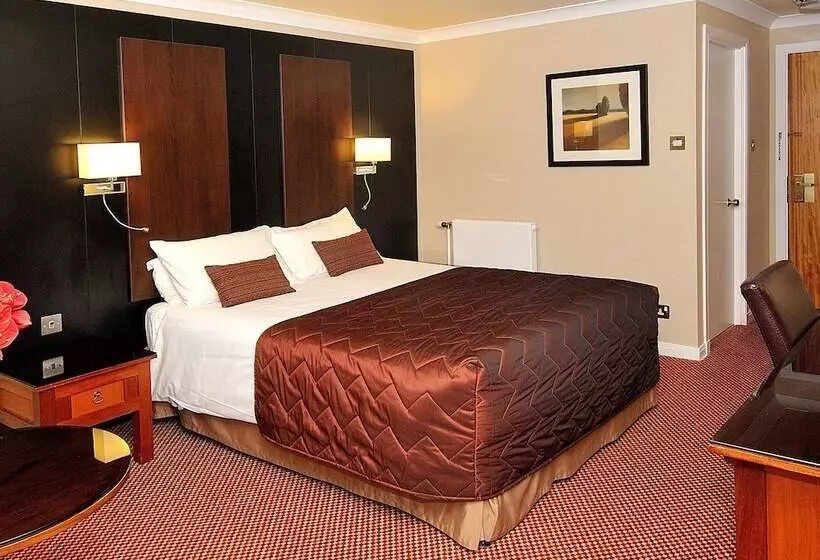 اتاق استاندارد, Stirling Highland Hotel  Part Of The Cairn Collection