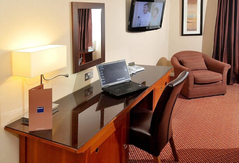 Номер Deluxe, Stirling Highland Hotel  Part Of The Cairn Collection