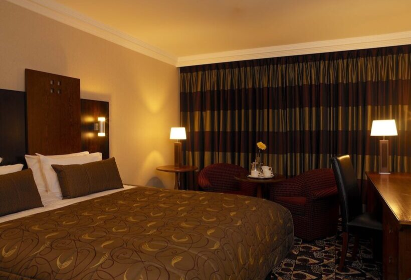 Номер Deluxe, Stirling Highland Hotel  Part Of The Cairn Collection