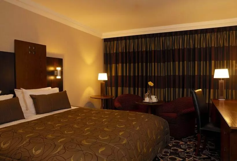 اتاق لوکس, Stirling Highland Hotel  Part Of The Cairn Collection