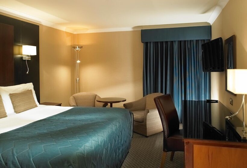 Семейный Номер, Stirling Highland Hotel  Part Of The Cairn Collection