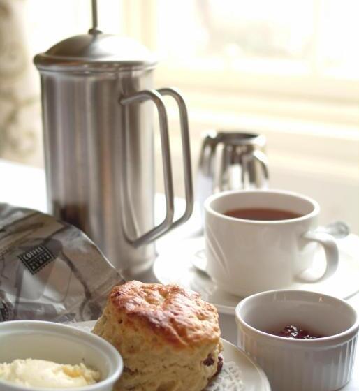 غرفة قياسية, The Tontine