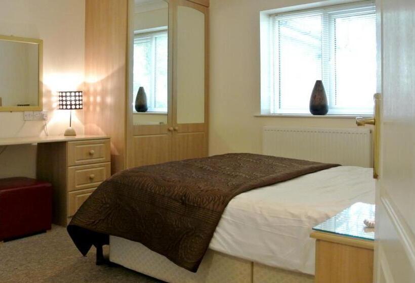 شقة غرفة واحدة, Wortley House