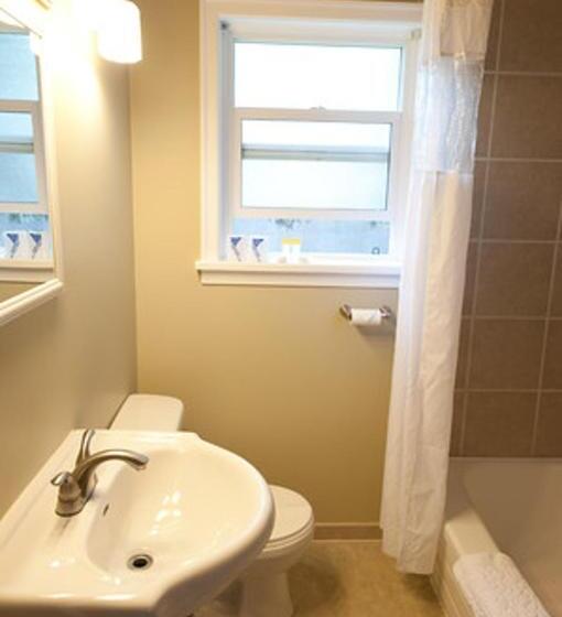 Perhesviitti, Alpine Inn & Suites