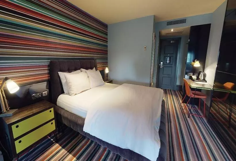 スタンダードルーム, Village Hotel Wirral