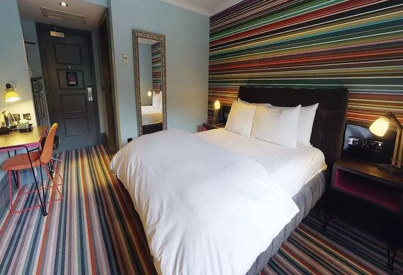 スタンダードルーム, Village Hotel Wirral