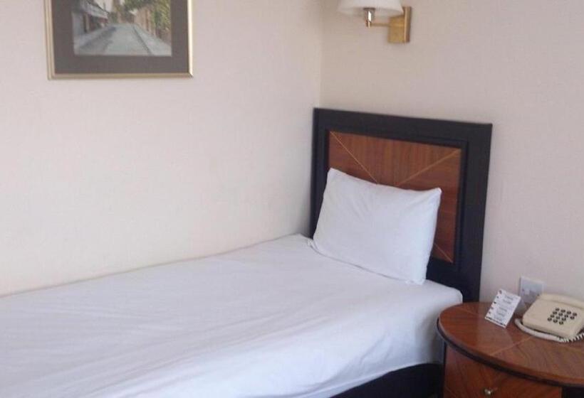 غرفة قياسية فردية, The Royal Hotel Hull