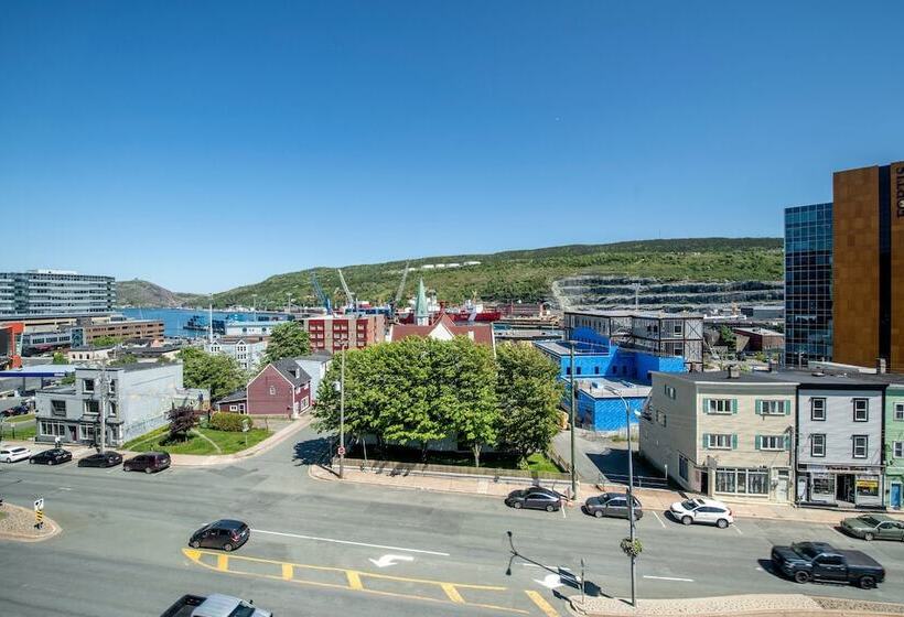 Номер Премиум, Delta Hotels By Marriott St. John S Conference Centre