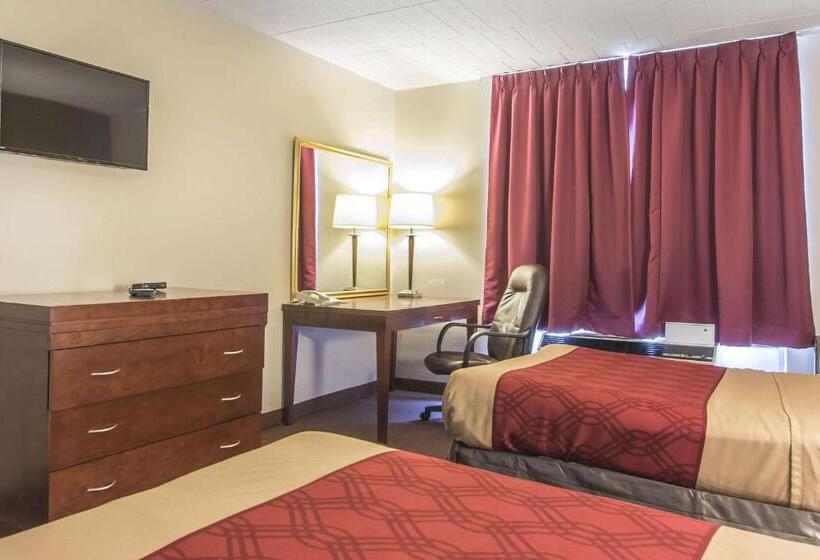 带2个双人床的标准工作室, Econo Lodge