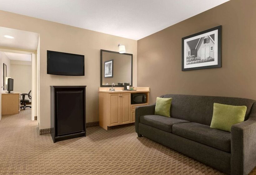 套房, Travelodge Suites By Wyndham Moncton