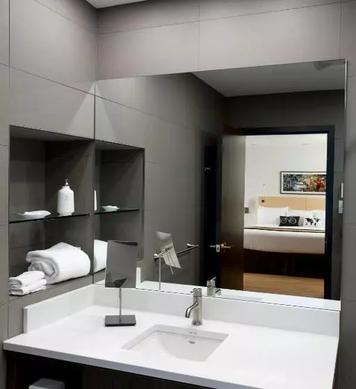 اتاق لوکس با تخت بزرگ, Du Vieux Quebec