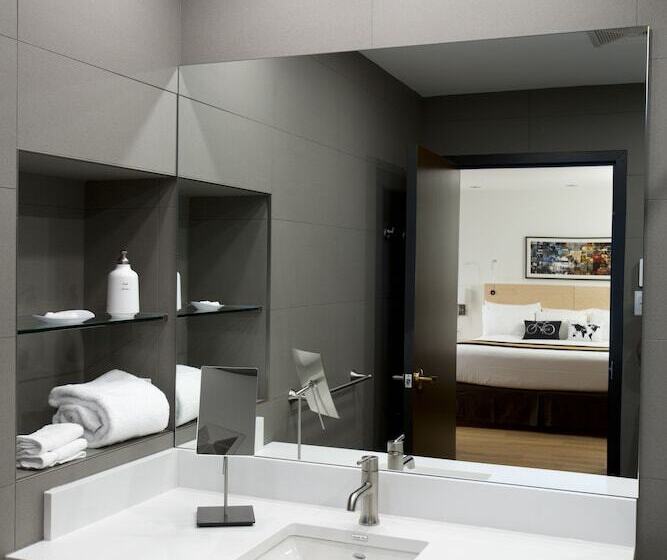 اتاق لوکس با تخت بزرگ, Du Vieux Quebec