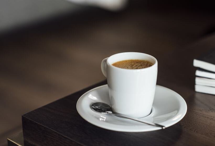 클래식 스튜디오, Entourage Surlelac