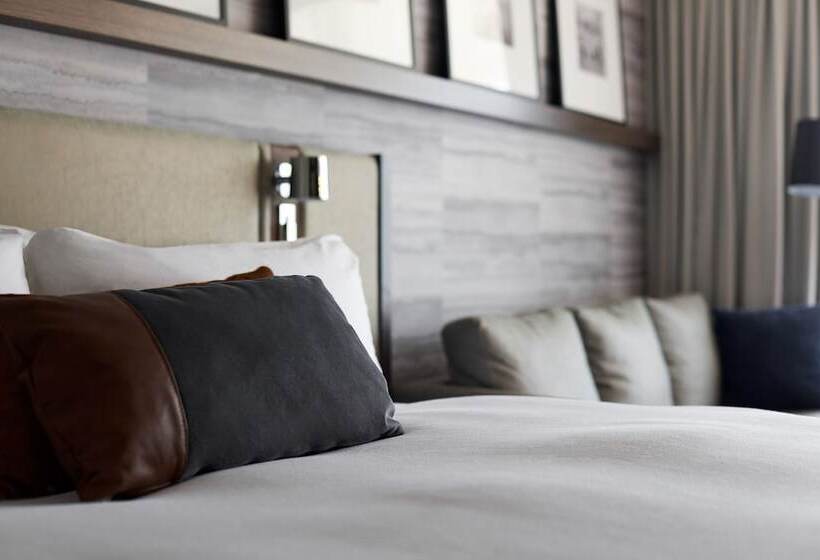 클래식 스튜디오, Entourage Surlelac