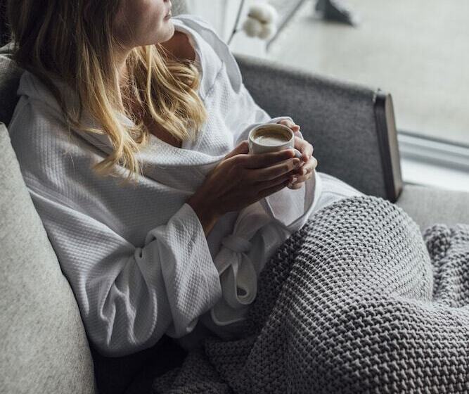 클래식 룸 더블 침대, Entourage Surlelac