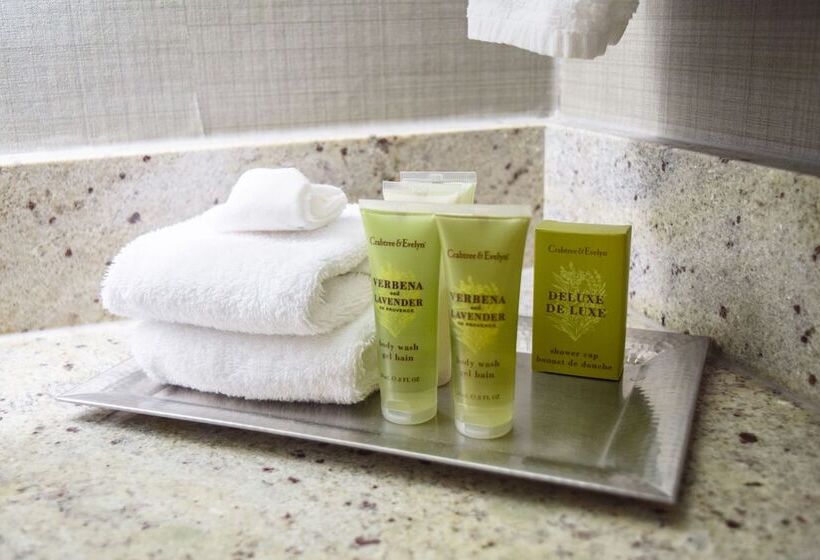 스위트, Hilton Vancouver Airport