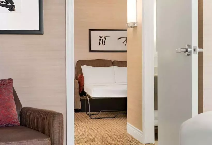 سوئیت برای معلولان, Hilton Vancouver Airport