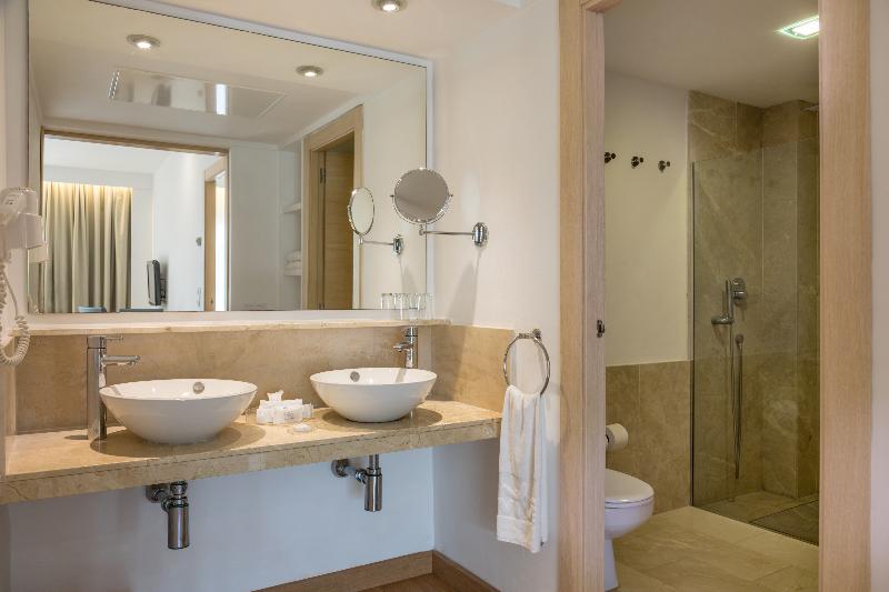 Полулюкс Кровать Кинг, Hilton Vancouver Airport