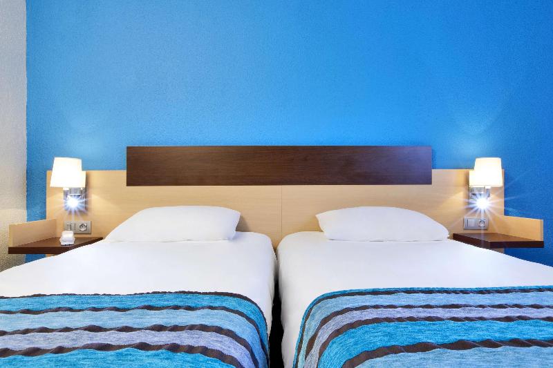 带大床的套房, Hilton Vancouver Airport