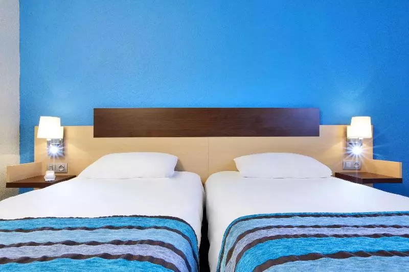 سوئیت با تخت بزرگ, Hilton Vancouver Airport
