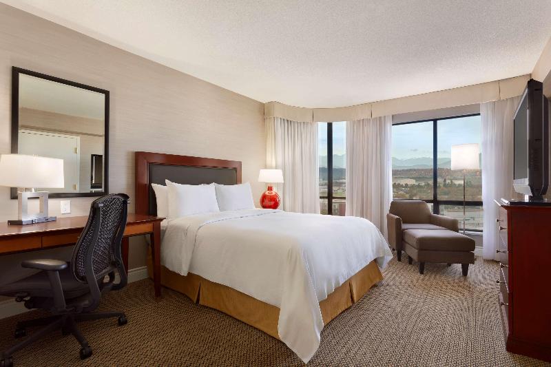 Люкс, Hilton Vancouver Airport