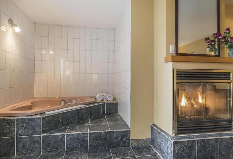 جناح سرير كينج, Jolly Roger Inn & Resort