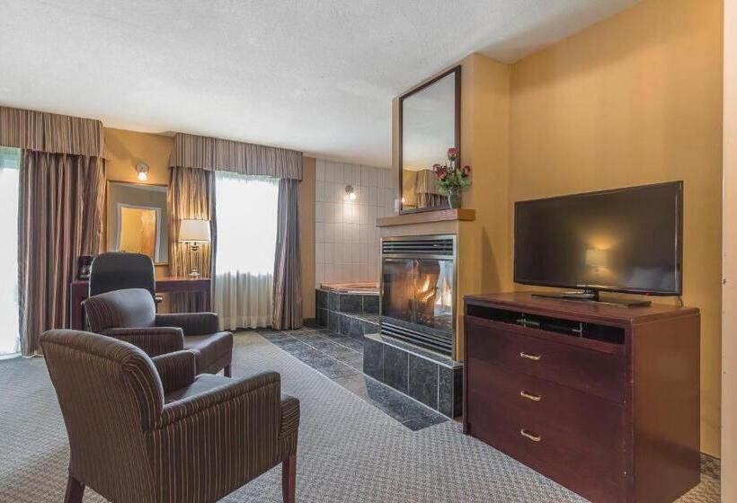 جناح سرير كينج, Jolly Roger Inn & Resort