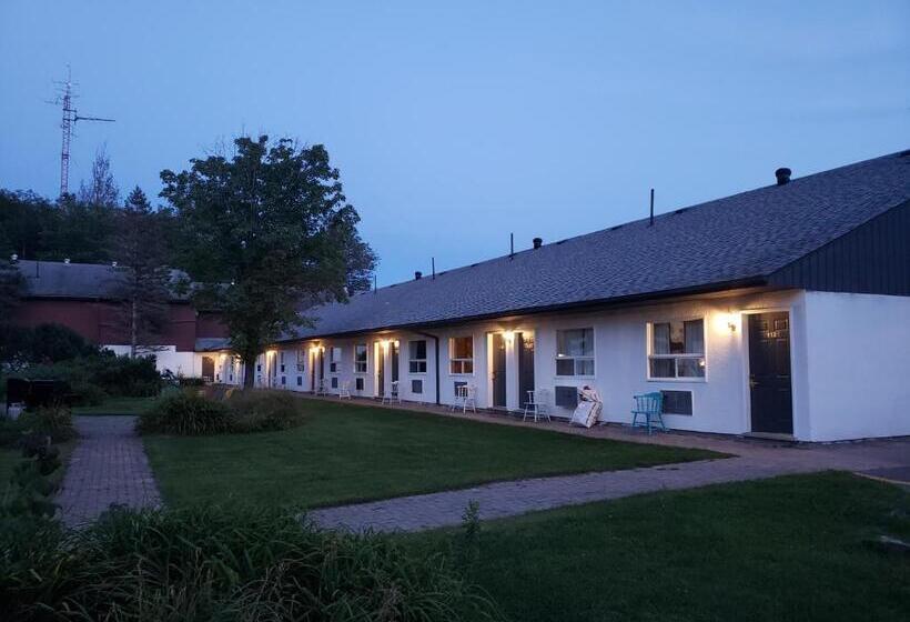 Номер Deluxe, Jolly Roger Inn & Resort