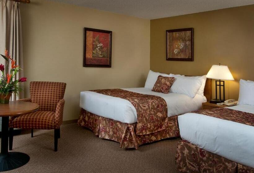 带2个双人床的标准工作室, Maritime Inn Antigonish