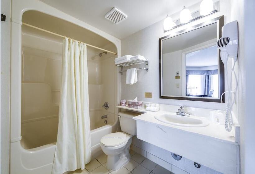 Suíte, Monte Carlo Inn Oakville Suites