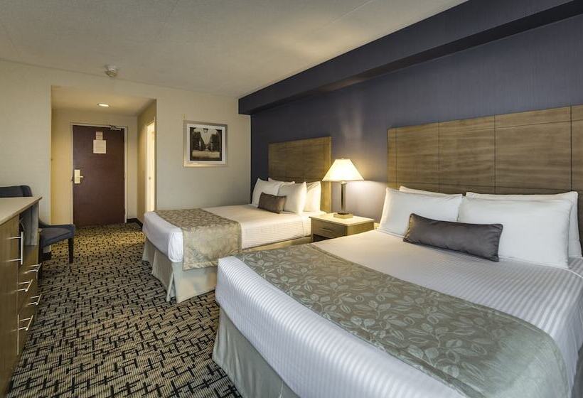 Номер Стандарт, Monte Carlo Inn Oakville Suites