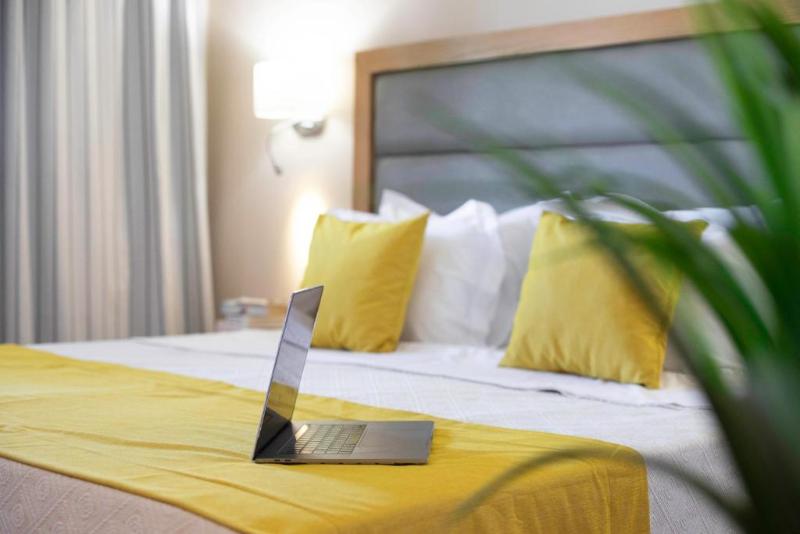 سوییت, & Suites Le Dauphin Quebec